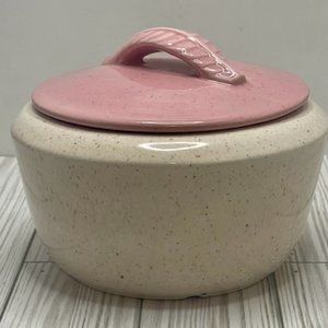 Vintage California USA Pottery Covered Dish Leaf Handle L44, Good Condition